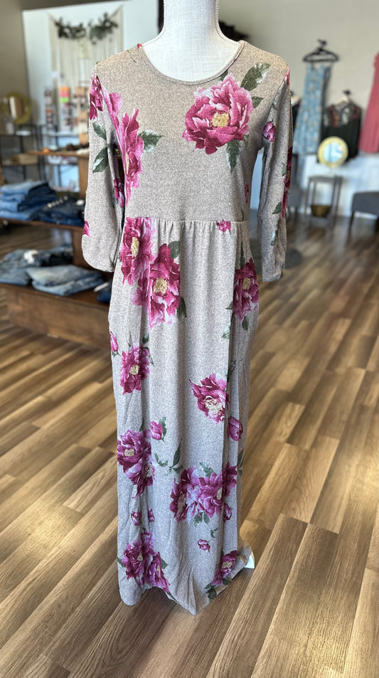 3/4 sleeve floral maxi dress