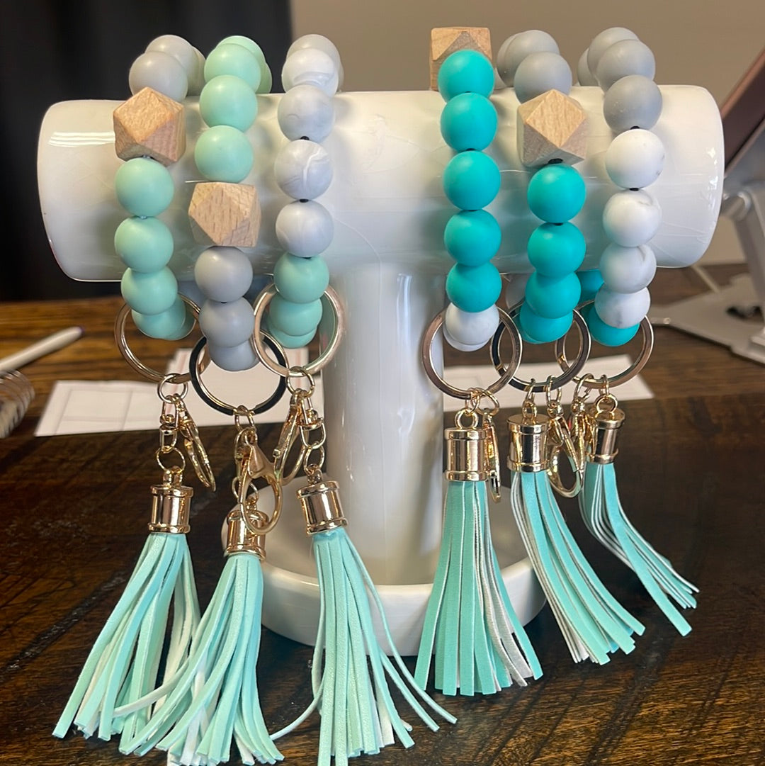 Bead wristlet