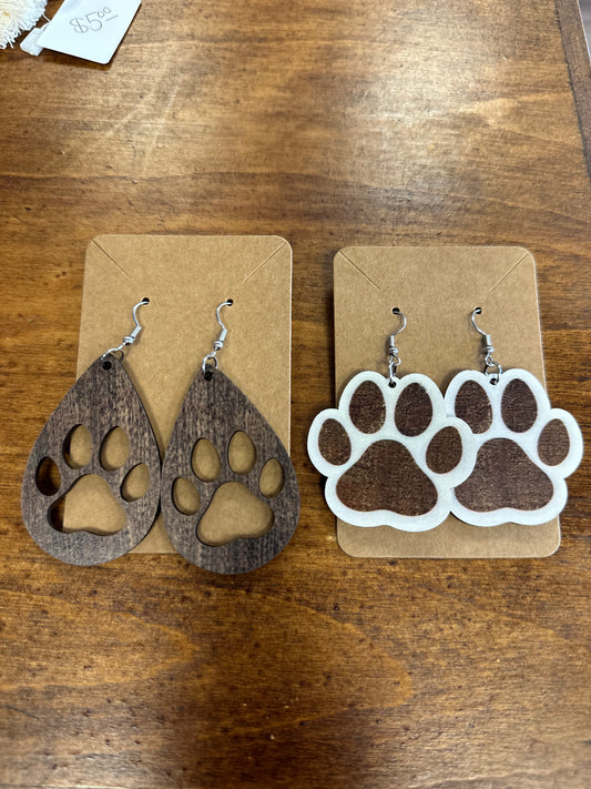 Wooden cougar dangle