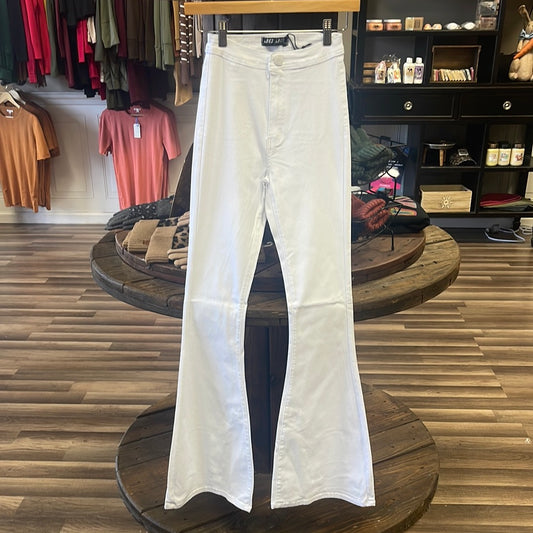 White flare hyper stretch